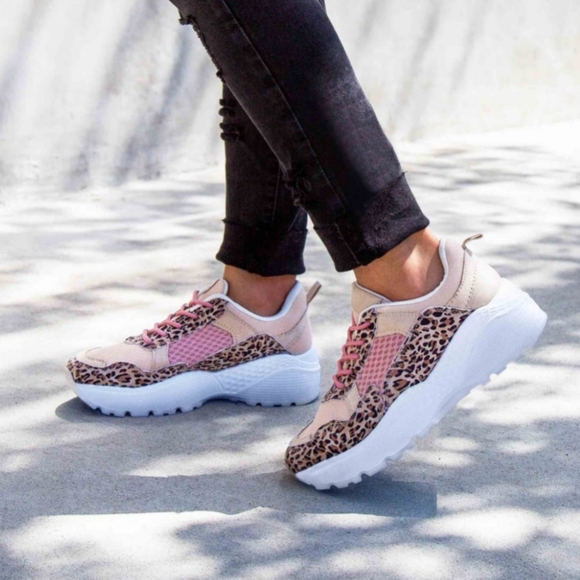 Qupid Shoes - Leopard Sneaker